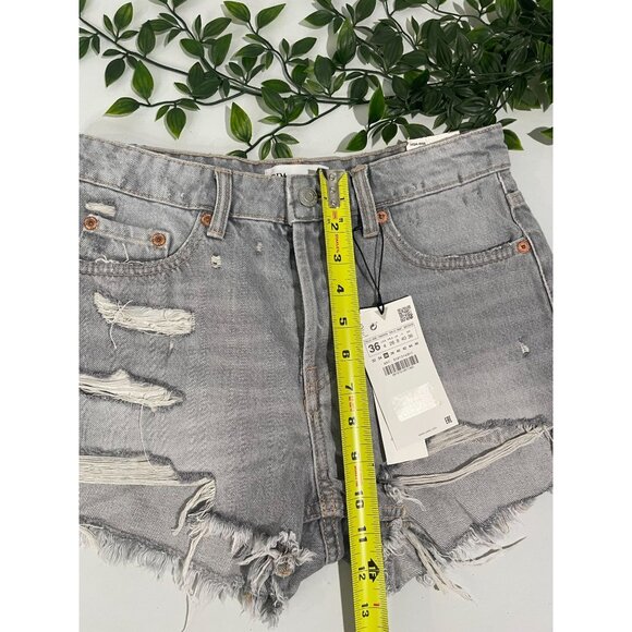 Zara Womens High-Rise Distressed Denim Shorts Size 36 EU / 4 US Light Gray - Picture 12 of 14